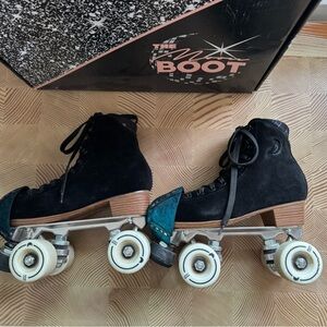 Black and Teal Roller Skates